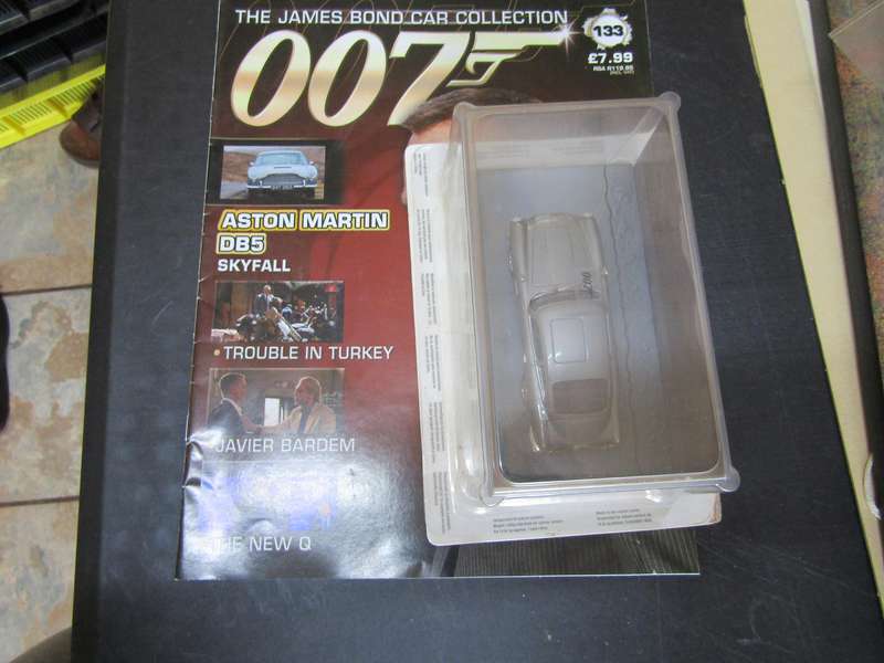 007 Aston Martin DB5 - Skyfall - scale 1/43. Sealed. With Book Nr 133