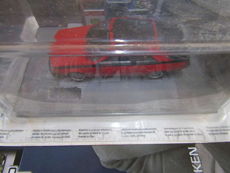 007 Renault Fuego - A view to a kill - scale 1/43. Sealed. With Book Nr 86