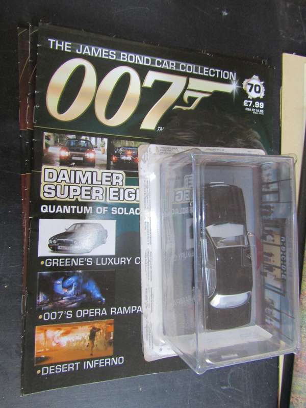007 La Salle Hearse - Dr No - scale 1/43. Sealed. With Book Nr 70