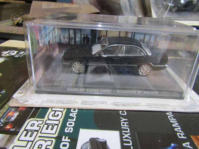 007 La Salle Hearse - Dr No - scale 1/43. Sealed. With Book Nr 70