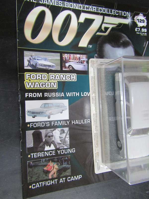 007 Ford Ranch Wagon - From Russia with Love - scale 1/43. Sealed. With Book Nr 129