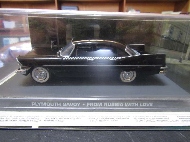 007 Plymouth Savoy  - From Russia with Love - scale 1/43. Sealed. With Book Nr 123