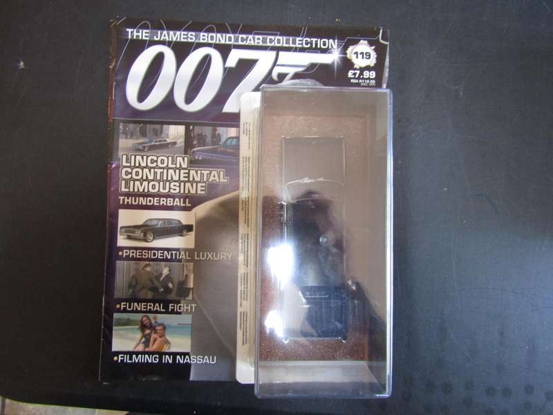 007 Lincoln Continental Limousine   - Thunderball - scale 1/43. Sealed. With Book Nr 119