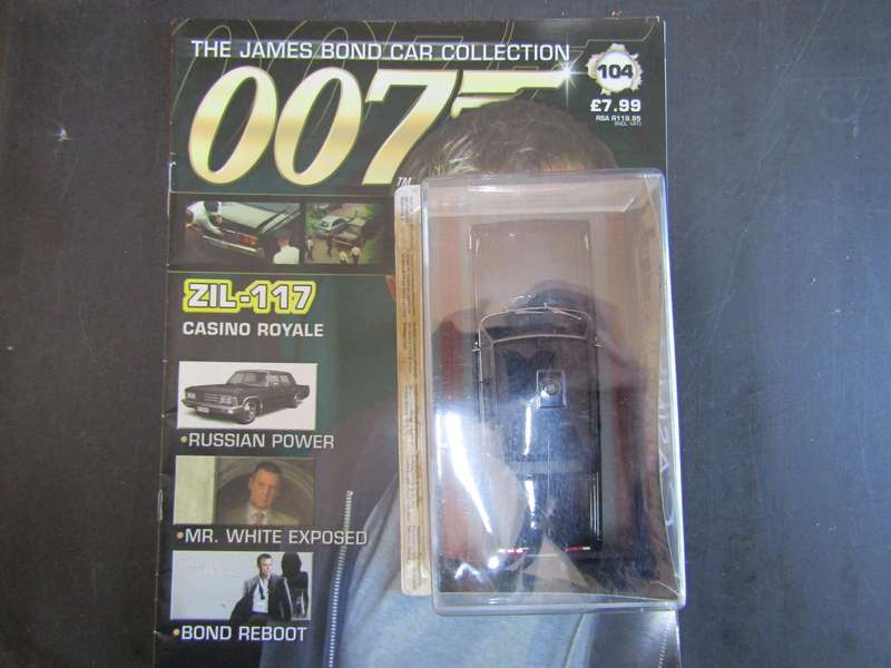 007 Zil-117  - Casino Royal - scale 1/43. Sealed. with Book Nr 104