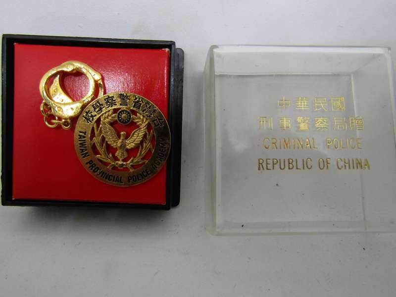 Taiwan Police Academy Cuffs and Police Badge