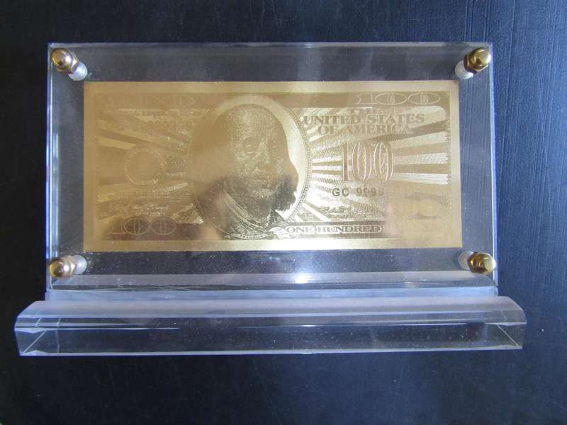 United States of America  $100 24 Karat Gold plated Banknote with stand