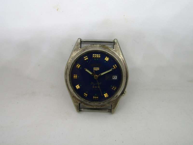 Vintage Seiko Crystal Automatic Date Men's watch. Works need service.
