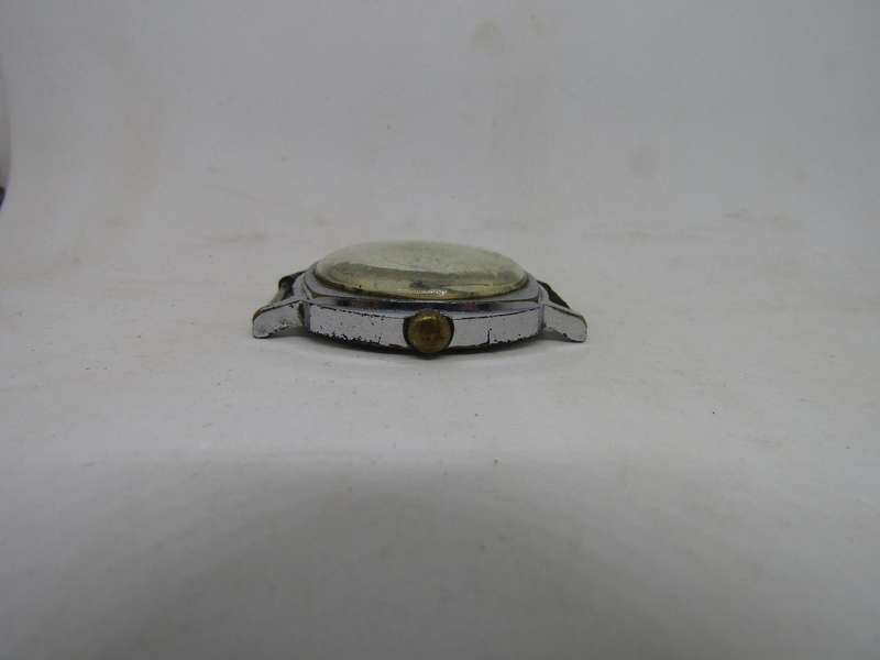 Vintage Slawa Russian Automatic Date Men's watch. Works need service.