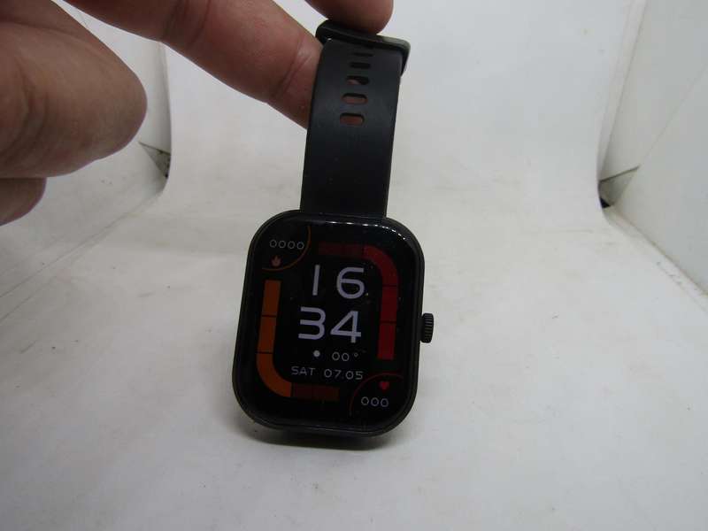 Black Color Smart Watch Heart and Oxygen meter