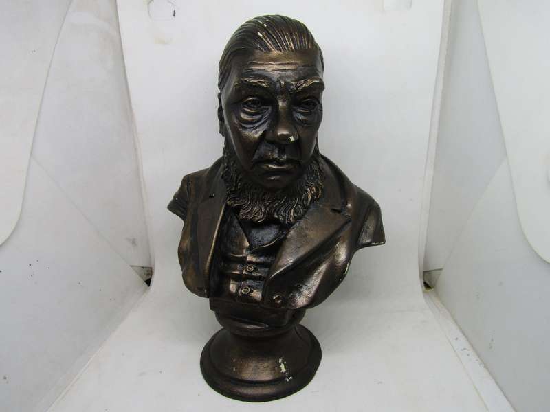 Paul Kruger Bust by Artist Phil Minaar
