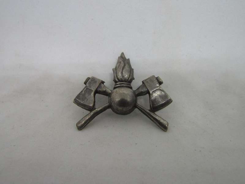 SADF South West African Engineer Corps Collar Badge (2 Available) Pins Intact.