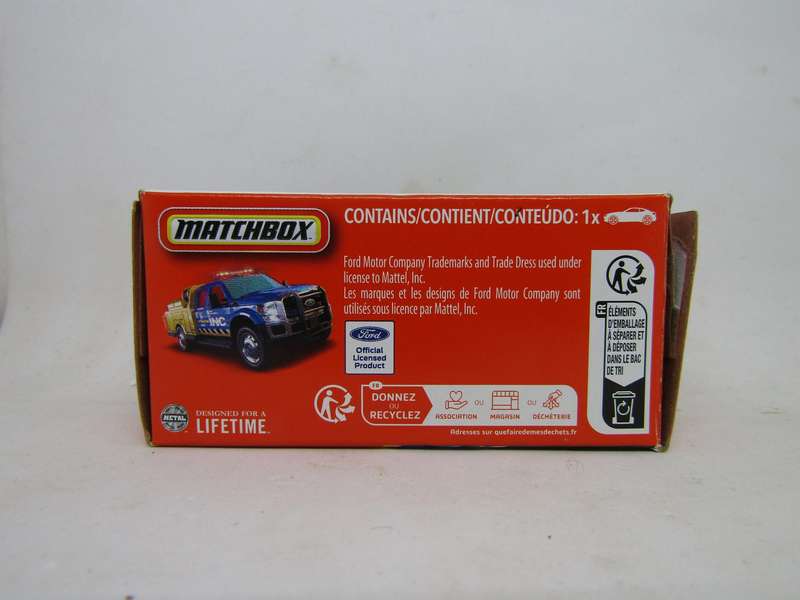 2024 Matchbox - Ford F550 Super Duty Sealed  Scale 1:64