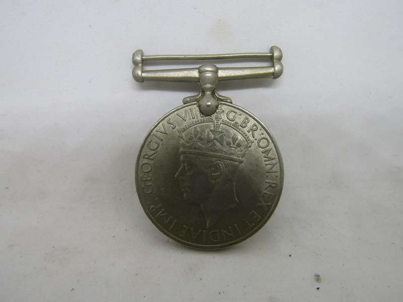 WW2 1939 to 1945 Medal to  GL Thompson
