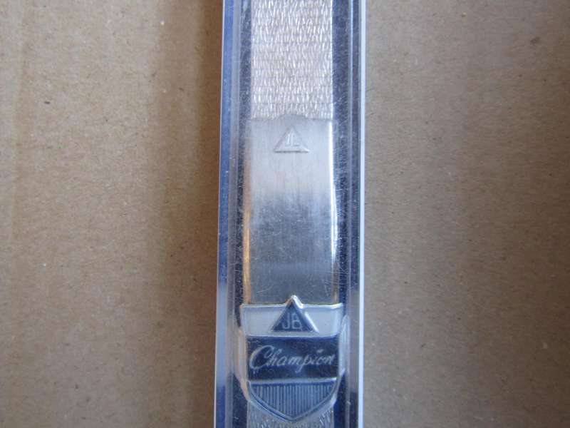 New Old Stock  Men's watch Bracelet 1.5cm across. 2cm at pin (BAG B)