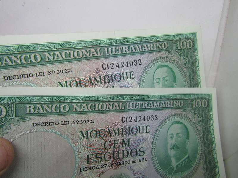 Sequential 1961 Mozambique 100 Escudos banknote (KM 53) catalogue VF  R2270 (Unc)