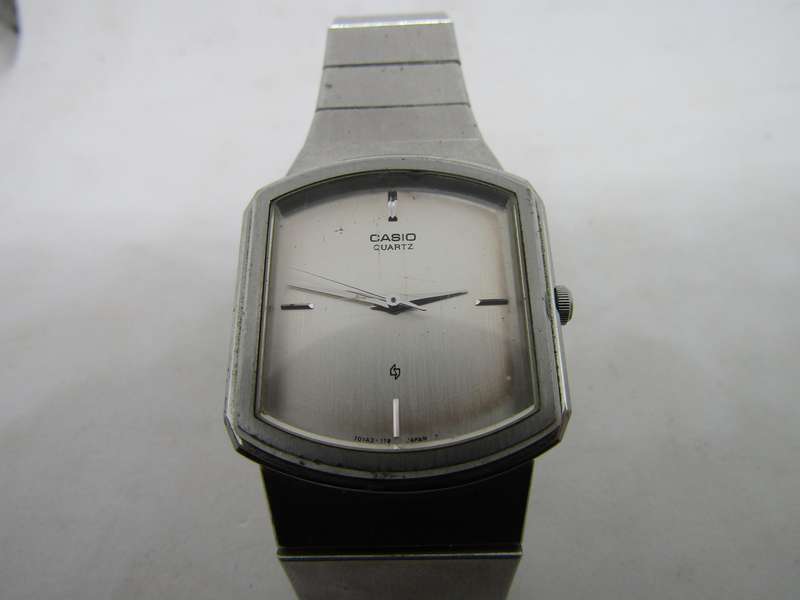 1985 Casio Men's MQ- 3002 3cm diameter. 50% working and then stops
