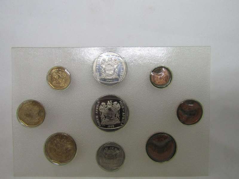 1995 South African Unc Set. In Bigger envelope. Bid per set.