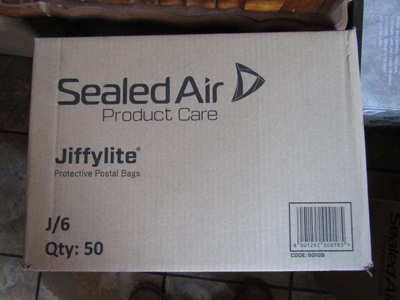Jiffy Light Box of 100 Padded envelopes. Buy full box Size 220x170mm C0 Bid per Box
