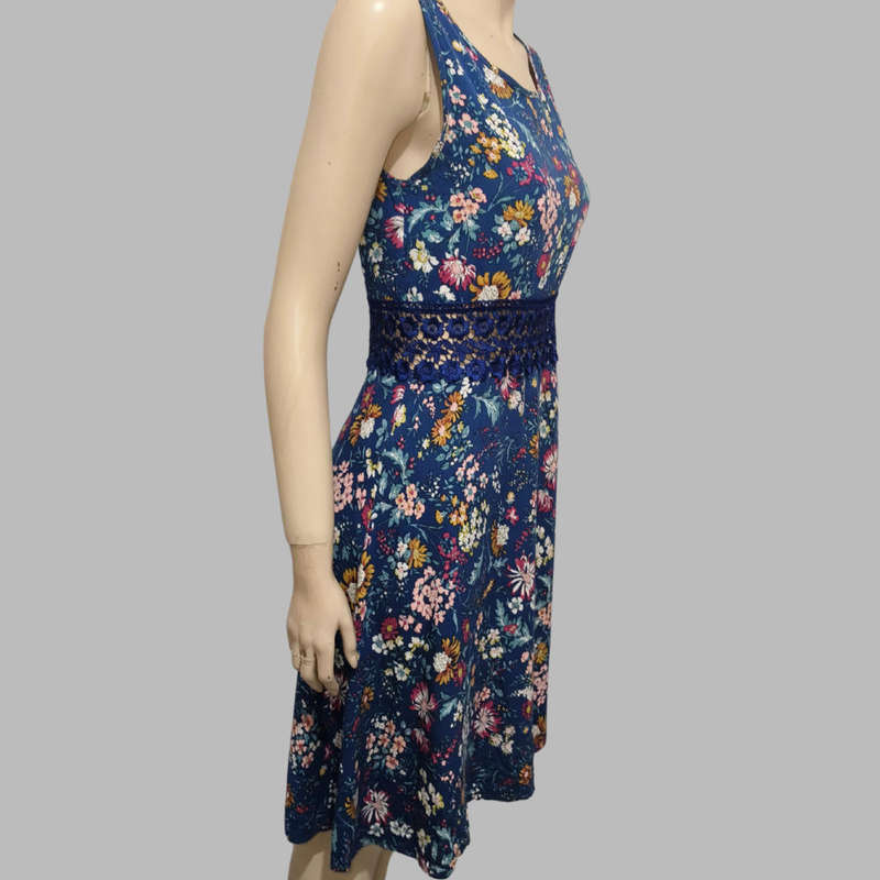 Floral dress size 6.
