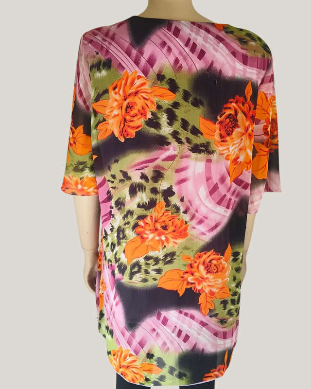 Floral Top from Miao Si size XL.