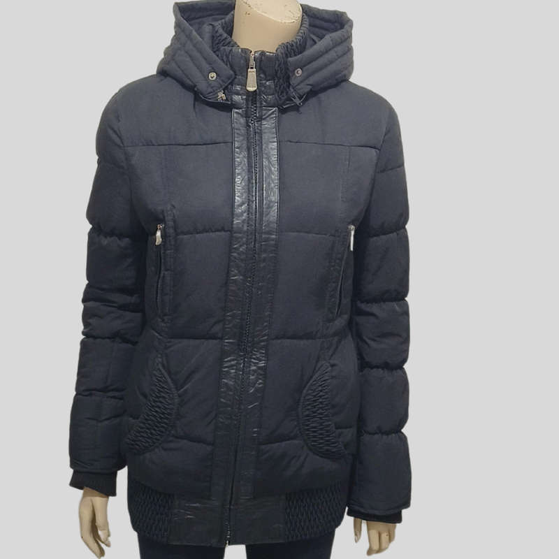 Black Thick Puffer/ Bomber Jacket size 6.