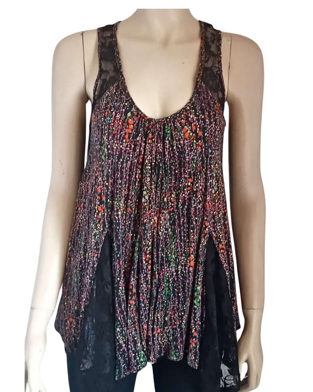 Floral Sleeveless Top size 14 from Atmosphere