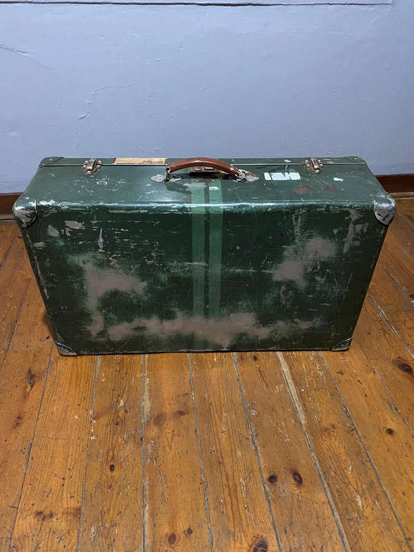 WW2 Military Demob Green Aluminium Suitcase - with key