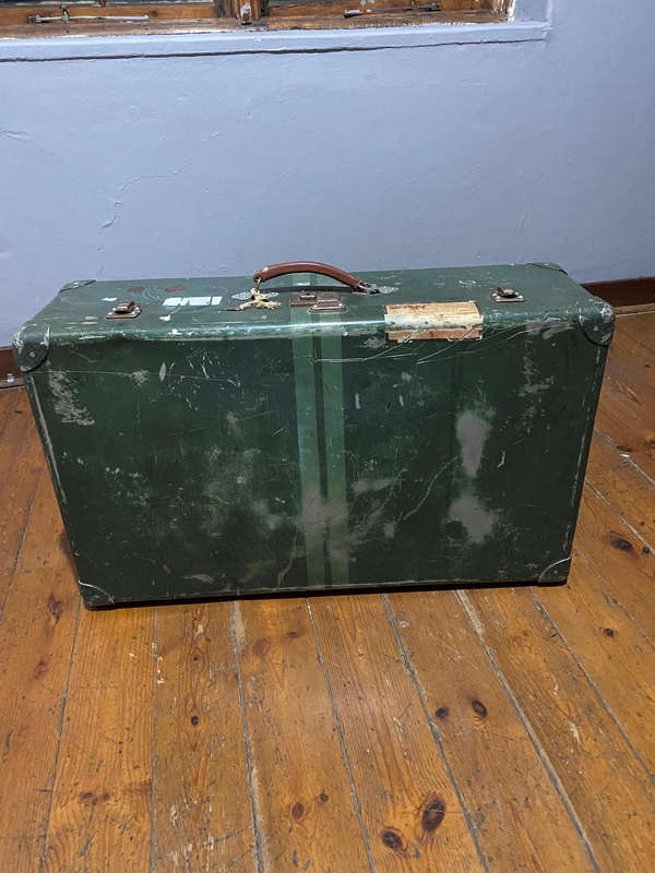 WW2 Military Demob Green Aluminium Suitcase - with key