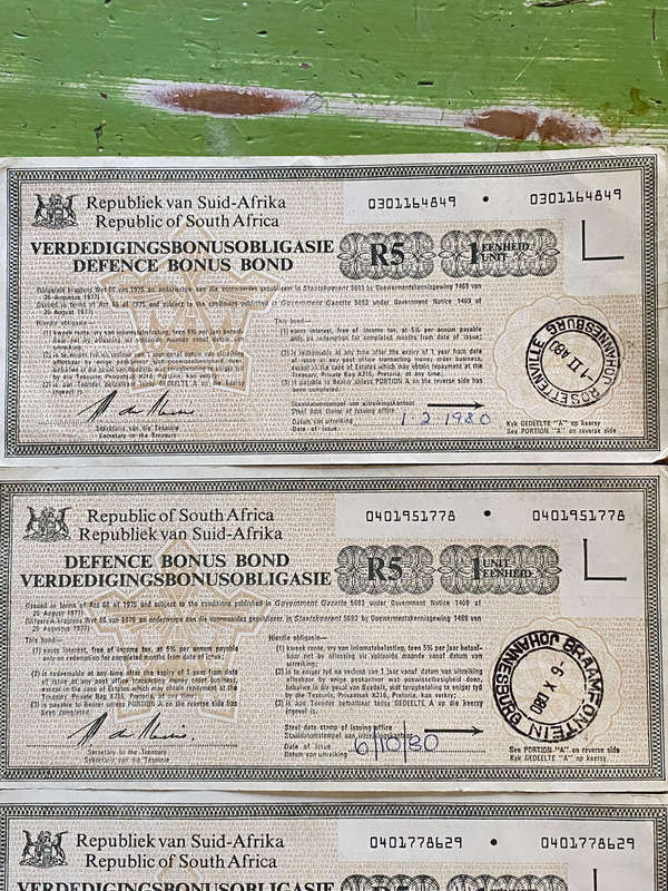 SA DEFENCE FORCE BONDS - R5 x 5 (lot)