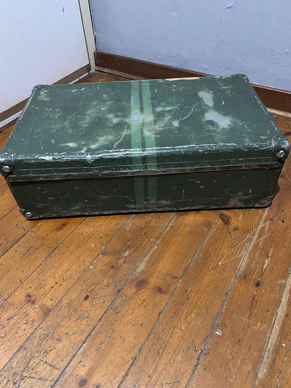 WW2 Military Demob Green Aluminium Suitcase - with key