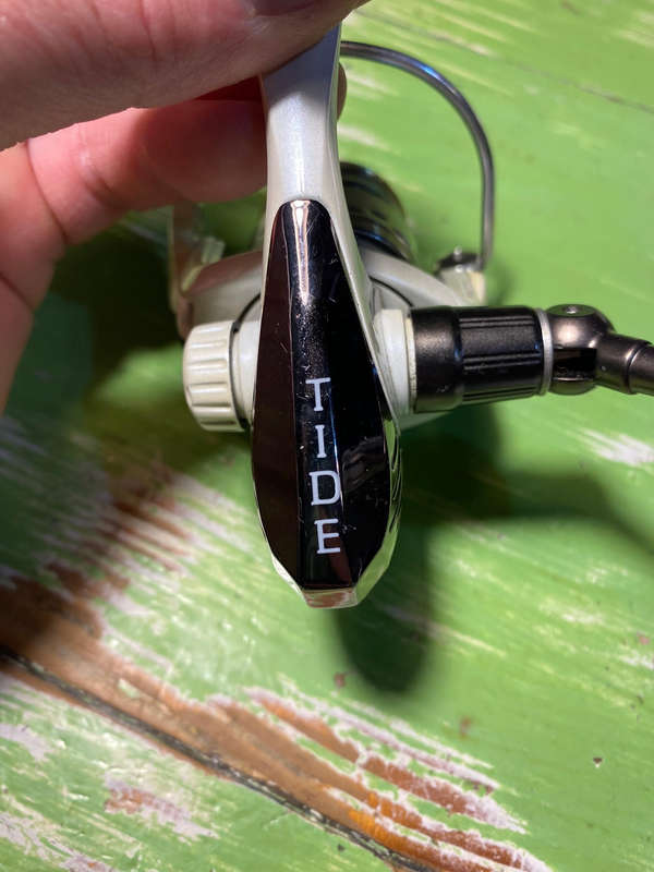 Fishing Reels x2 beachcaster legend bcl-80 and aquila tide xb 1000