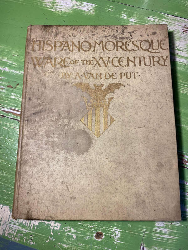 Hispano-Moresque ware of the XV. Albert Van De Put 1904