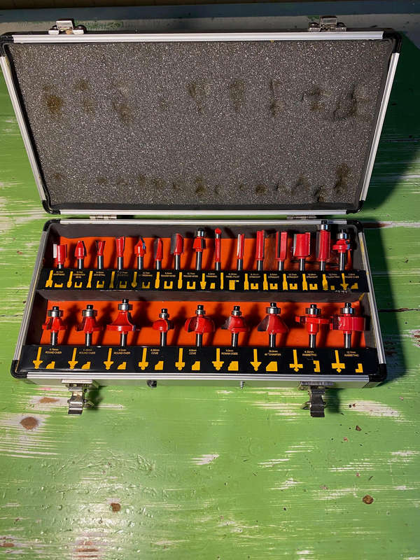 ROUTER BIT SET 24 piece