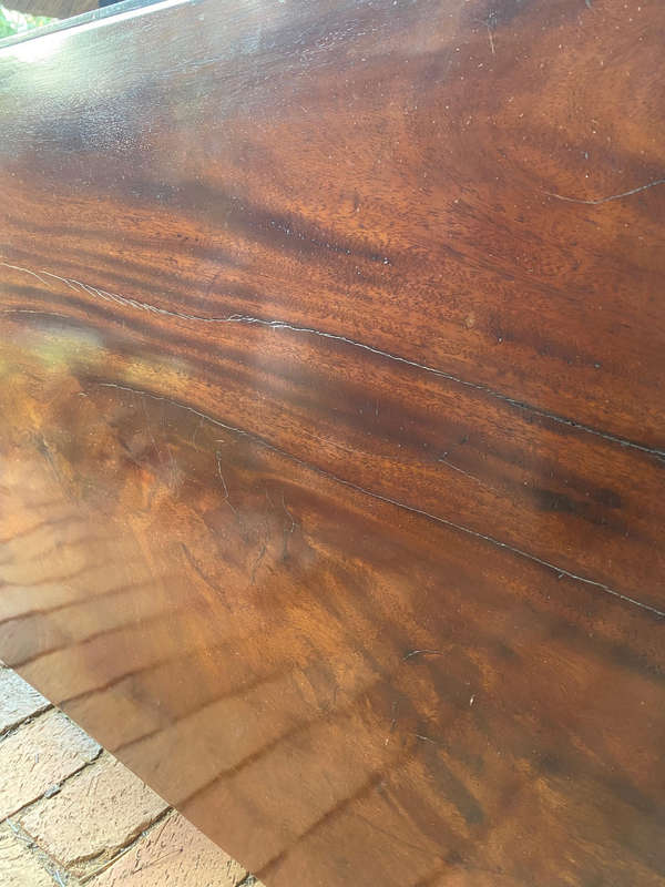 Antique Georgian Mahogany gate leg drop leaf table