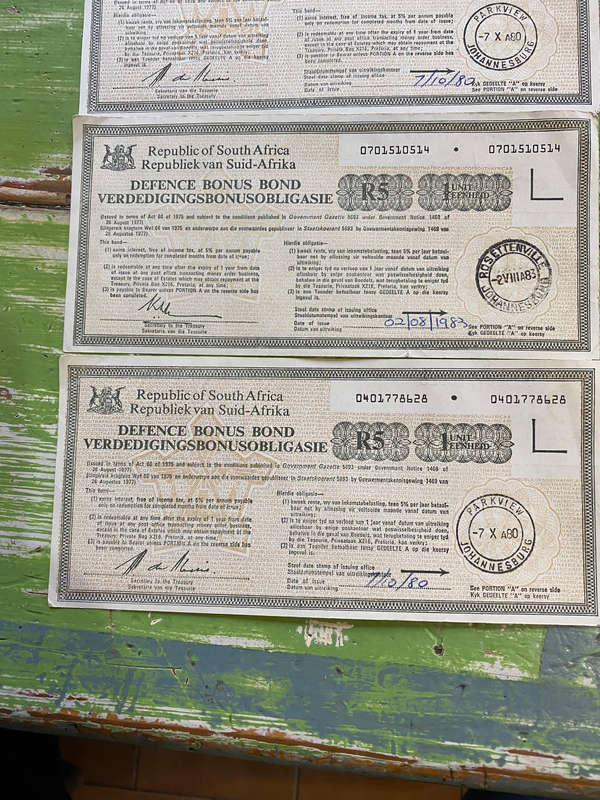 SA DEFENCE FORCE BONDS - R5 x 5 (lot)