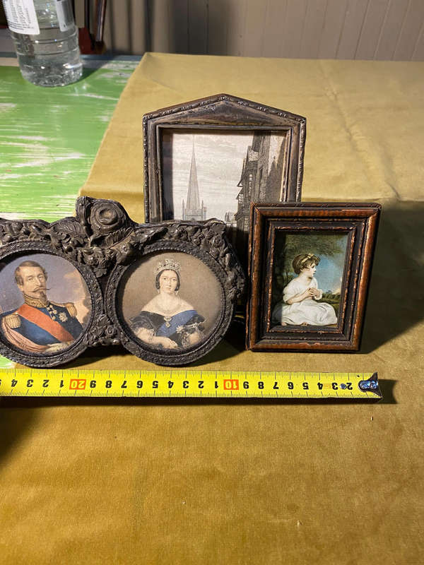 small antique frames x3