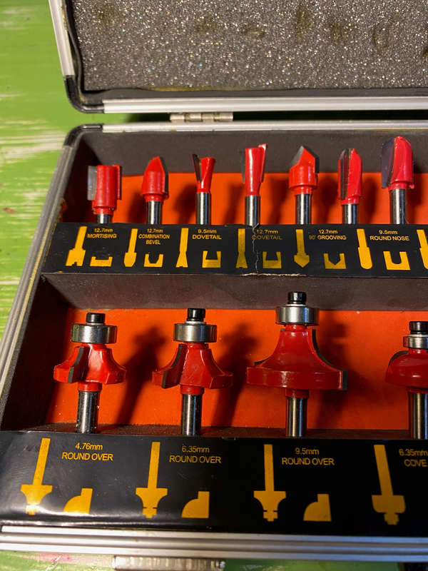 ROUTER BIT SET 24 piece