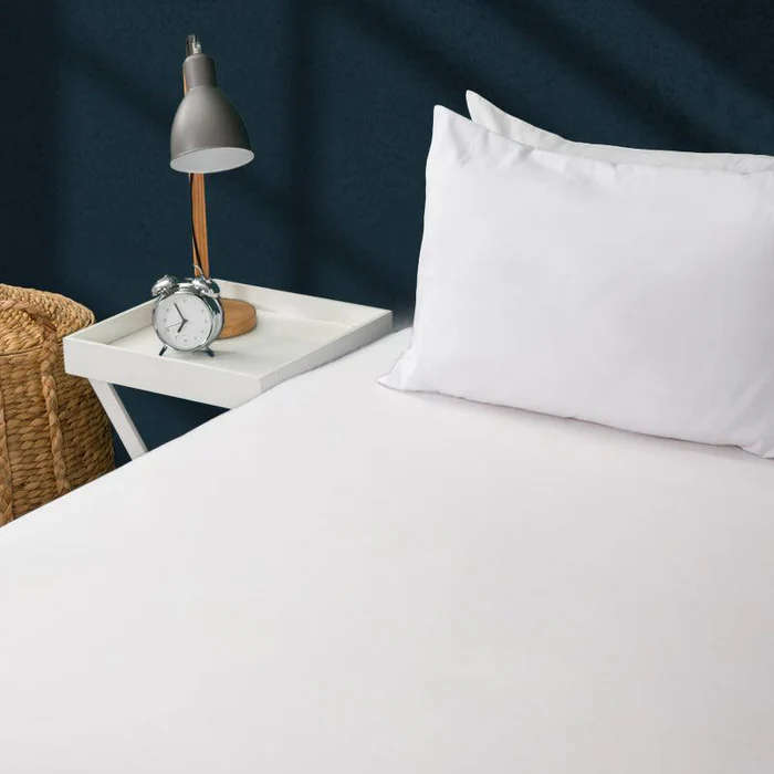 carducci fitted sheet white queen microfibre**retail R375
