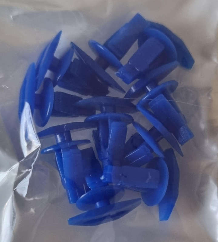 160 Pce Blue weather strip Retainer