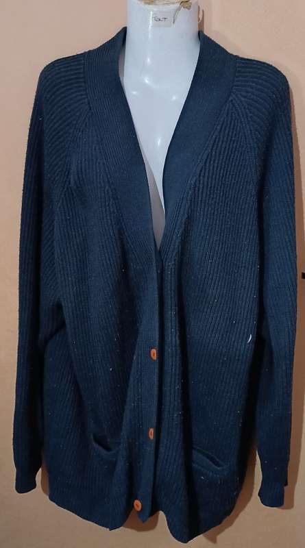 Ladies - Black Cardigan - Make - no make - Size - no size