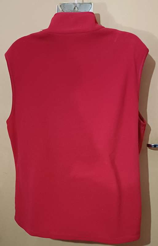 Ladies - Red Sleeveless Jacket - Make - Woolworths - Size - Large