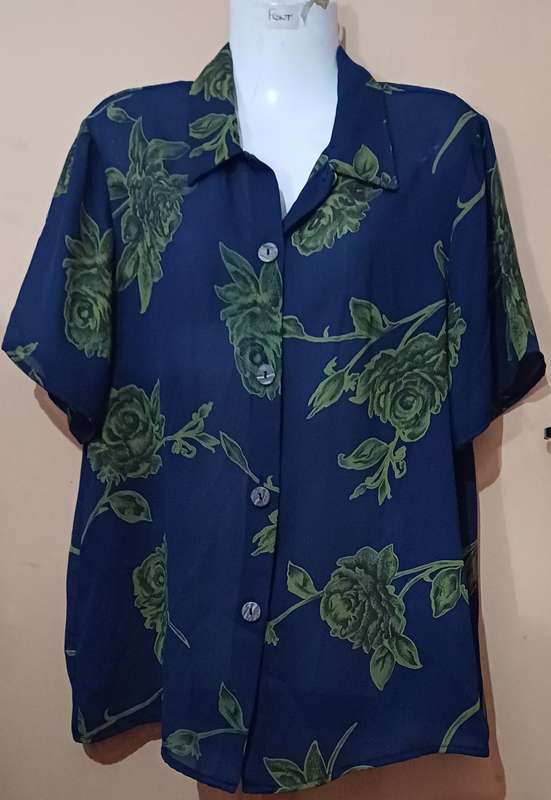 Ladies - Thin Multicolored Blouse  - Make - RR Cherruti - Size - no size