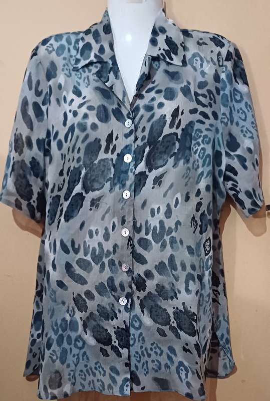 Ladies - Thin Multicolored Blouse  - Make - Che Dee Originals - Size - 34-87cm