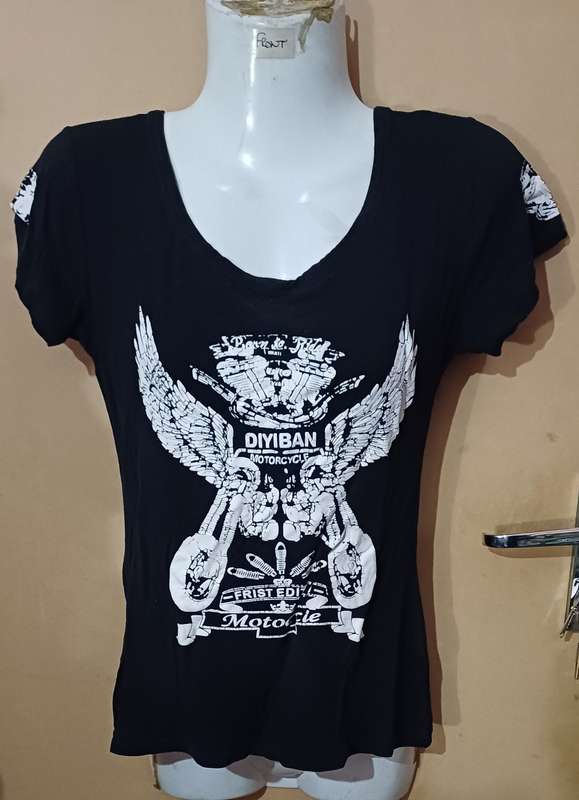 Ladies - Black Top - Make - Mila - Size - L