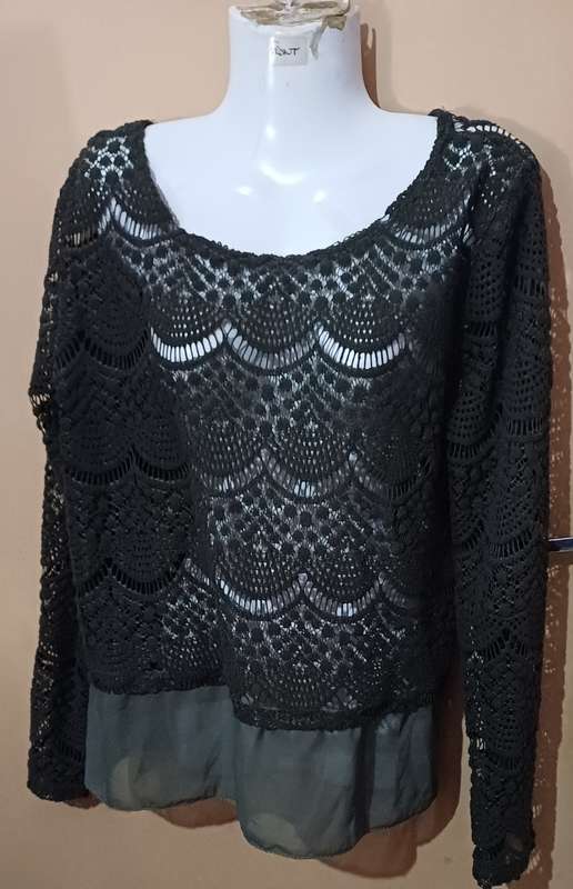 Ladies - Olive Green Top - Make - no make - Size - no size
