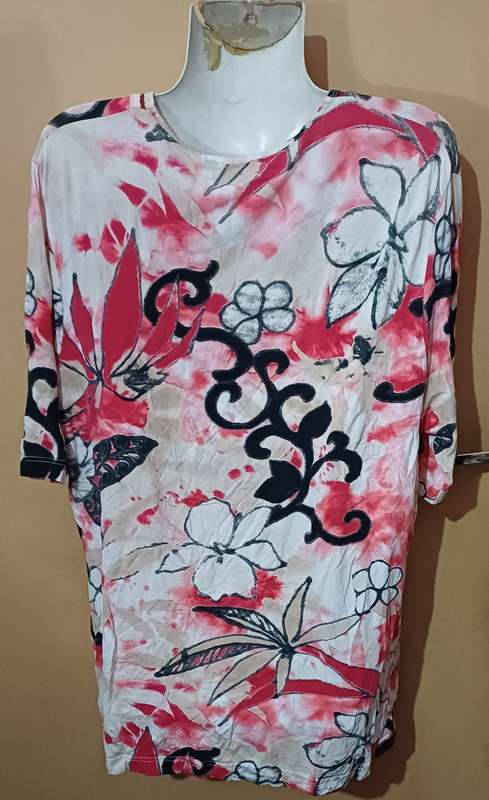 Ladies - Multicolored Top - Make - Bexleys - Size - L