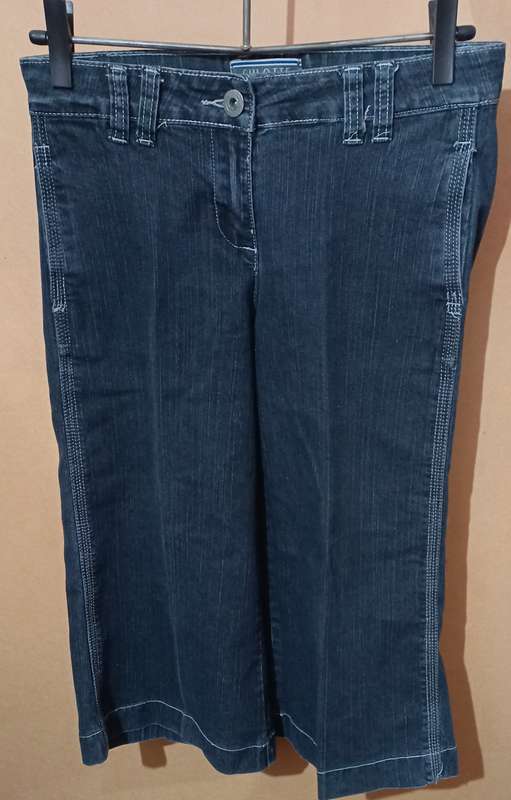Ladies - 3/4 Blue Jeans - Make - Culotte - Size - 8
