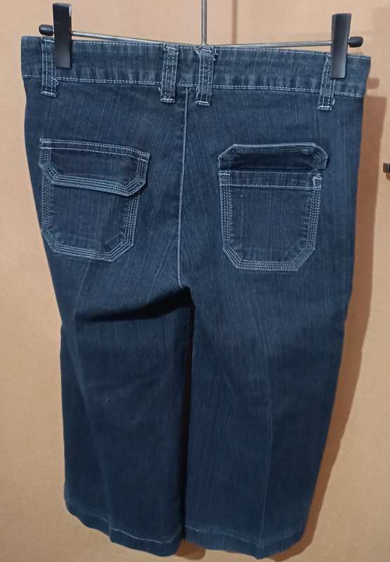 Ladies - 3/4 Blue Jeans - Make - Culotte - Size - 8