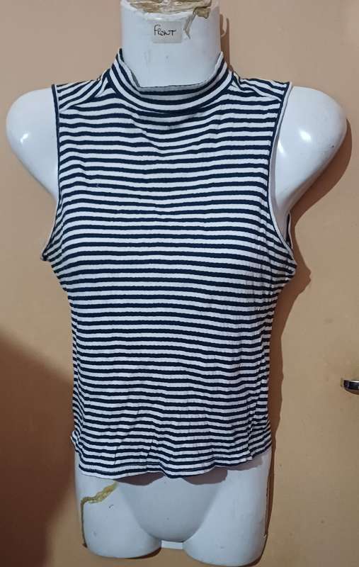 Ladies - Blur & White Top - Make - RT - Size - ZA S, UK 8