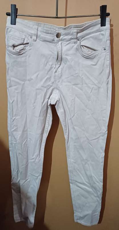 Ladies - White Jeans - Make - HM - Size - EUR 40, UK 12